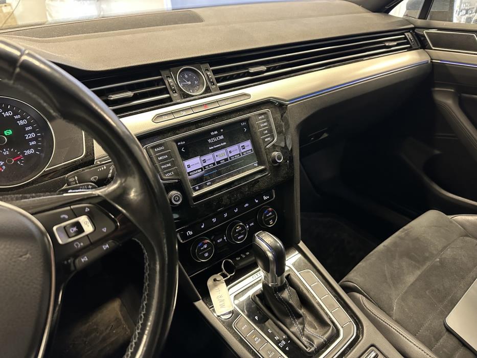 VOLKSWAGEN PASSAT 2017