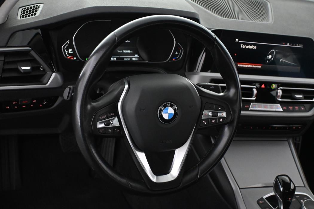 BMW 320 2022