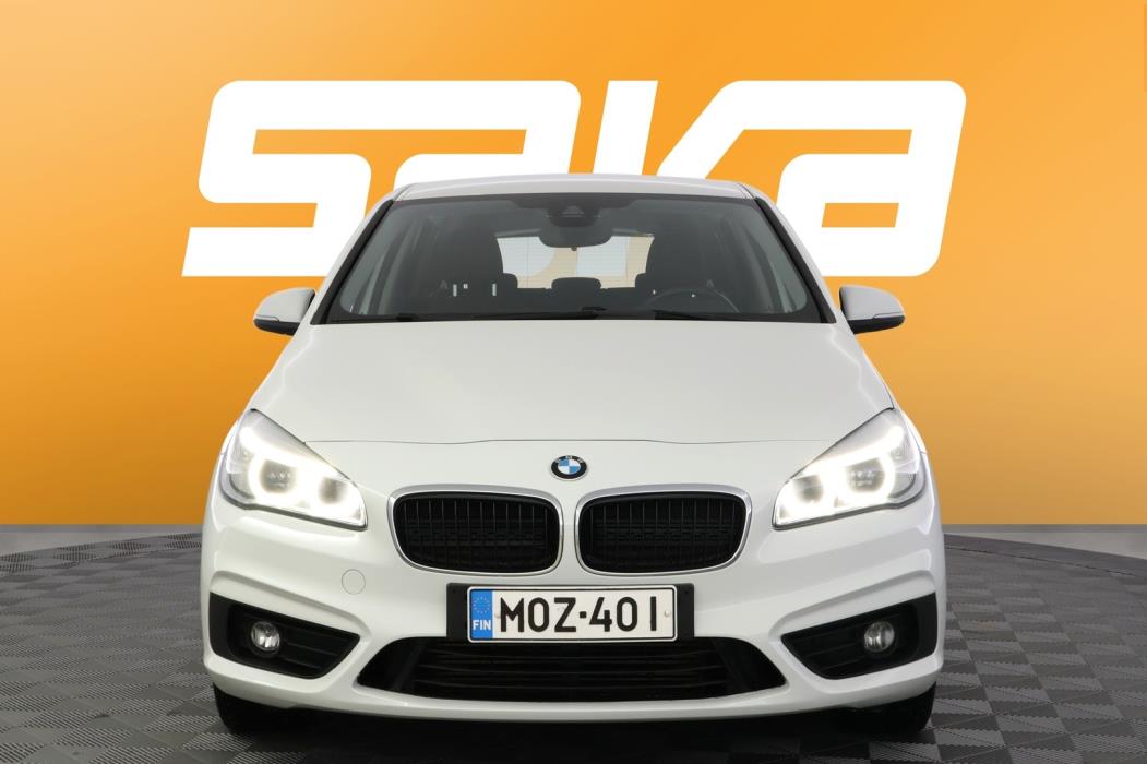 BMW 218 2016