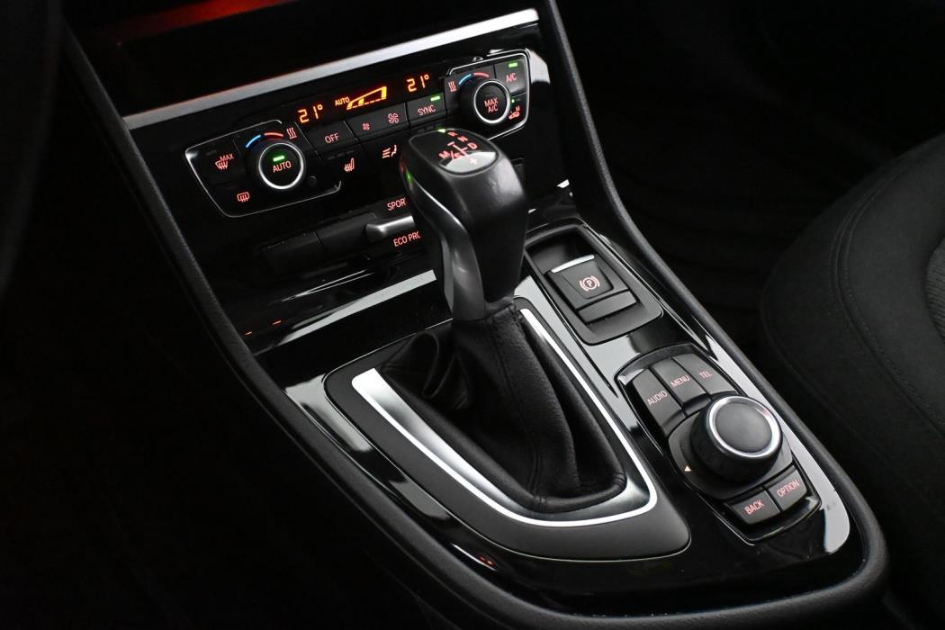 BMW 218 2016