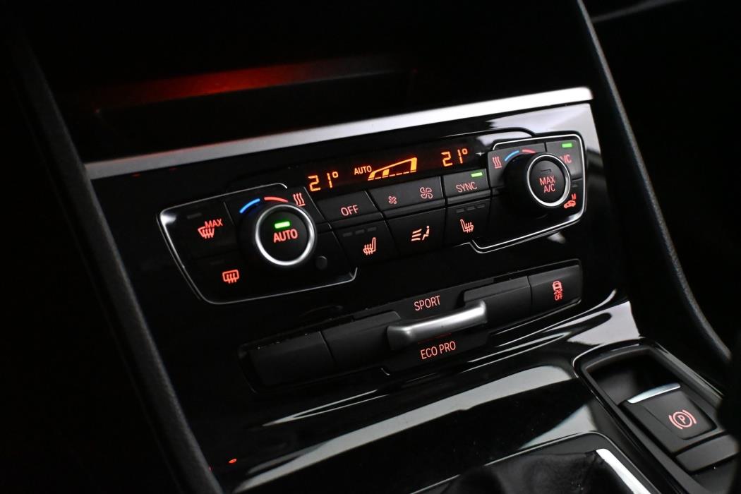 BMW 218 2016