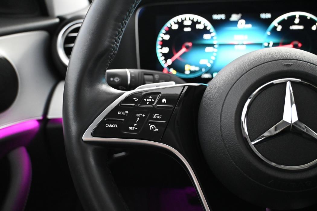 MERCEDES-BENZ E 2023