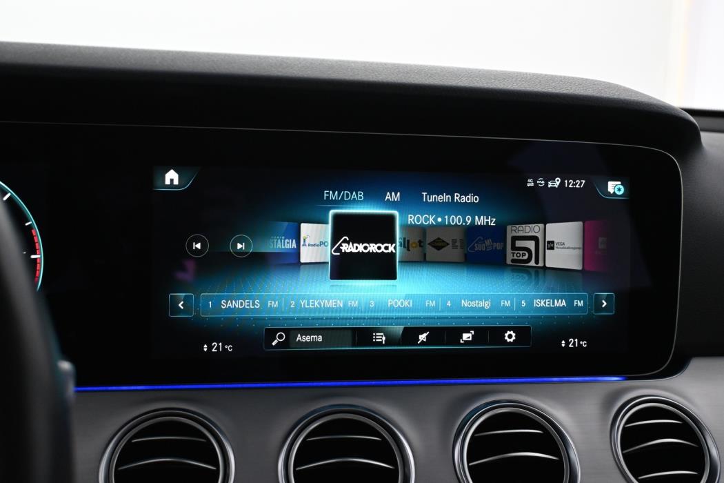 MERCEDES-BENZ E 2023