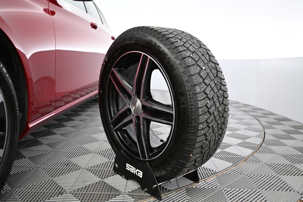 MERCEDES-BENZ E 2023