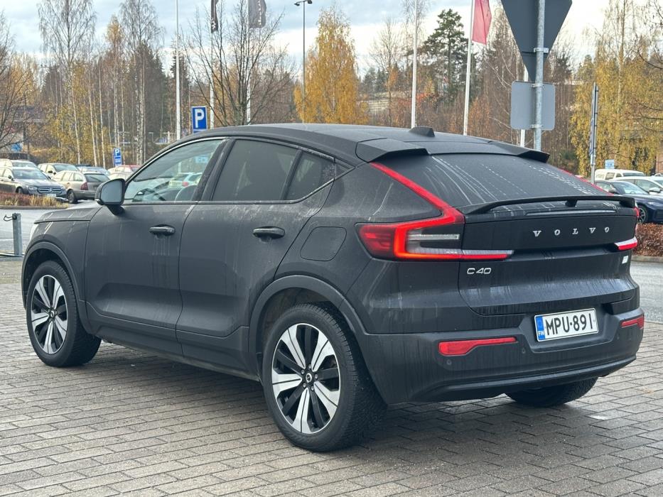 VOLVO C40 2024