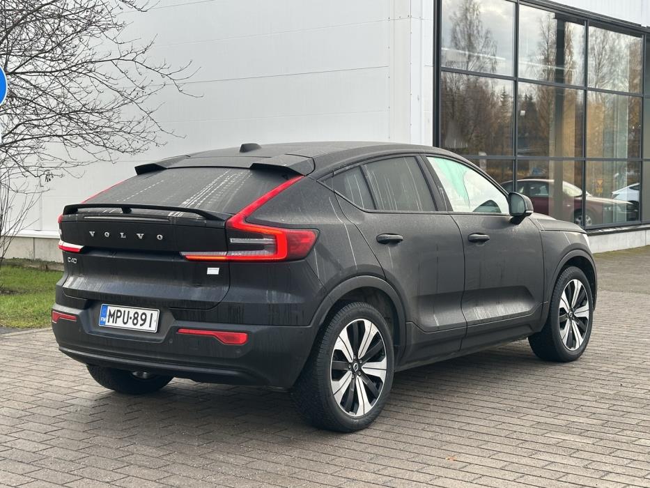 VOLVO C40 2024