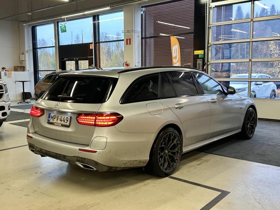 MERCEDES-BENZ E 2021