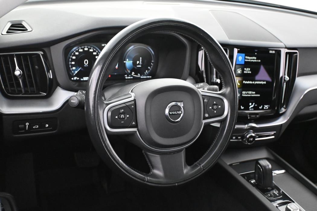 VOLVO XC60 2021