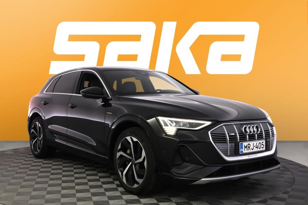 AUDI e-tron 2022