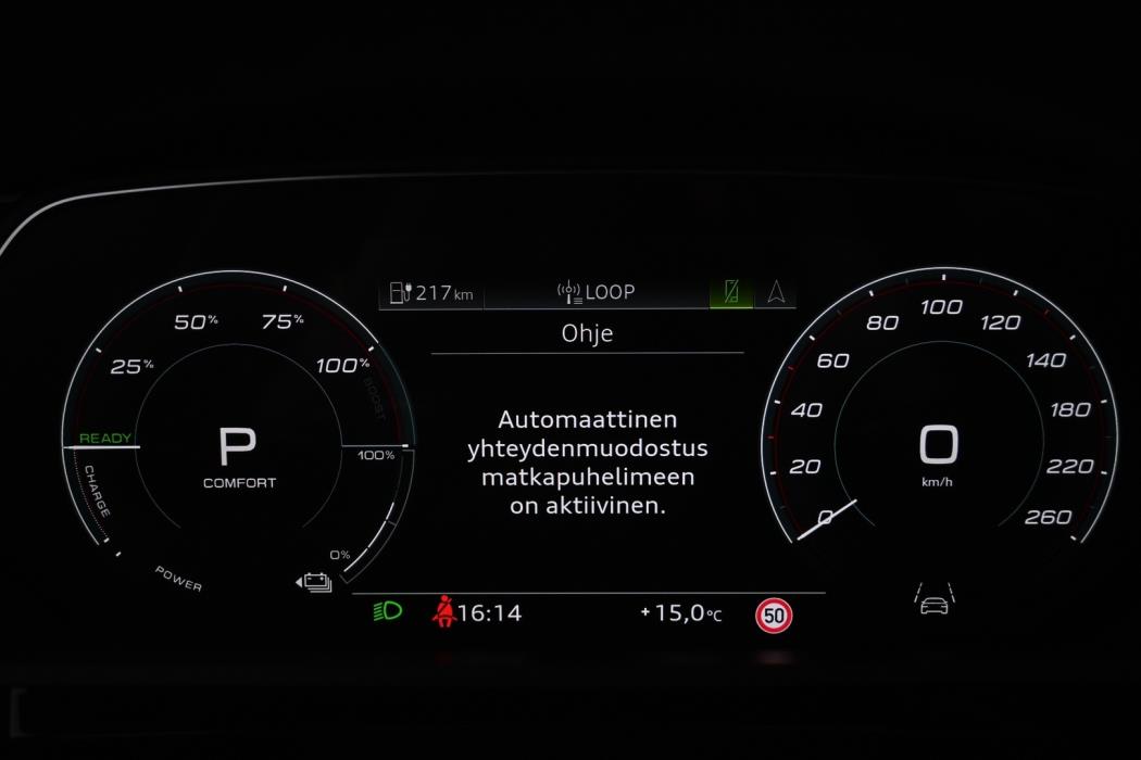 AUDI e-tron 2022