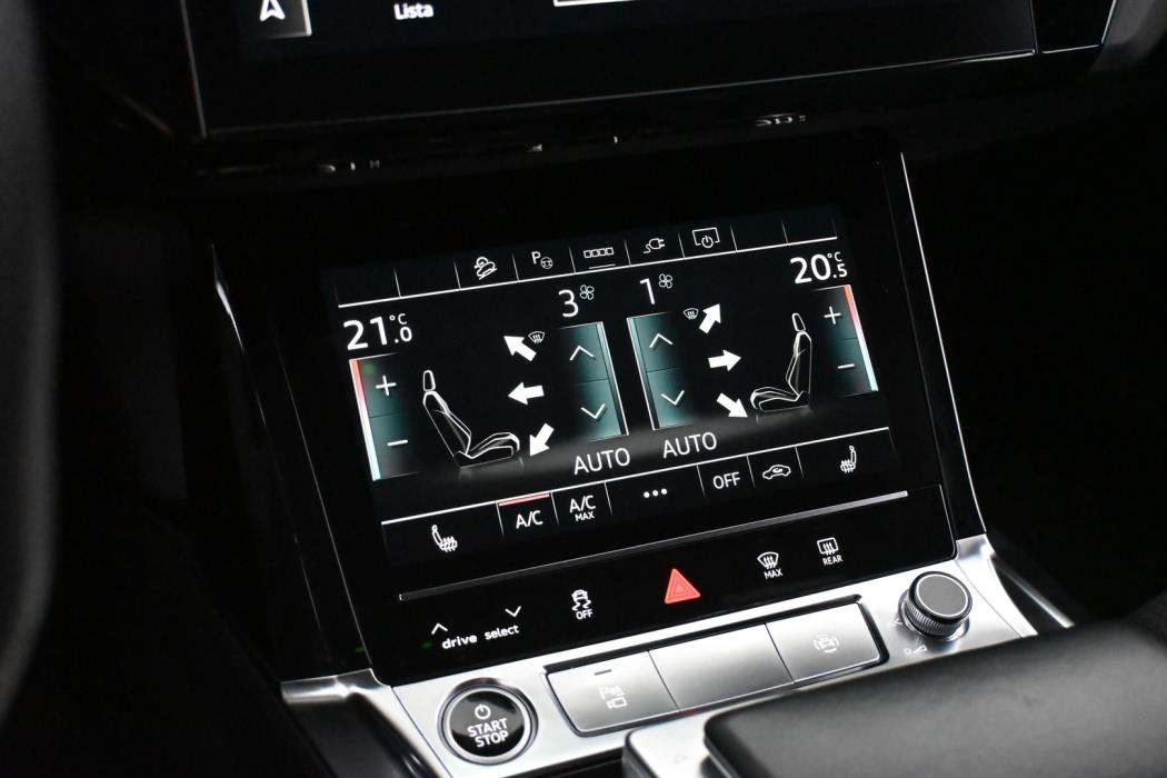 AUDI e-tron 2022