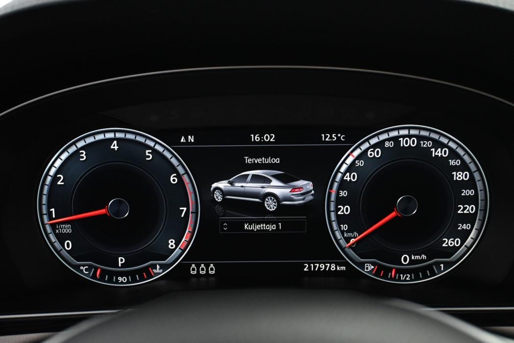 VOLKSWAGEN Passat 2016
