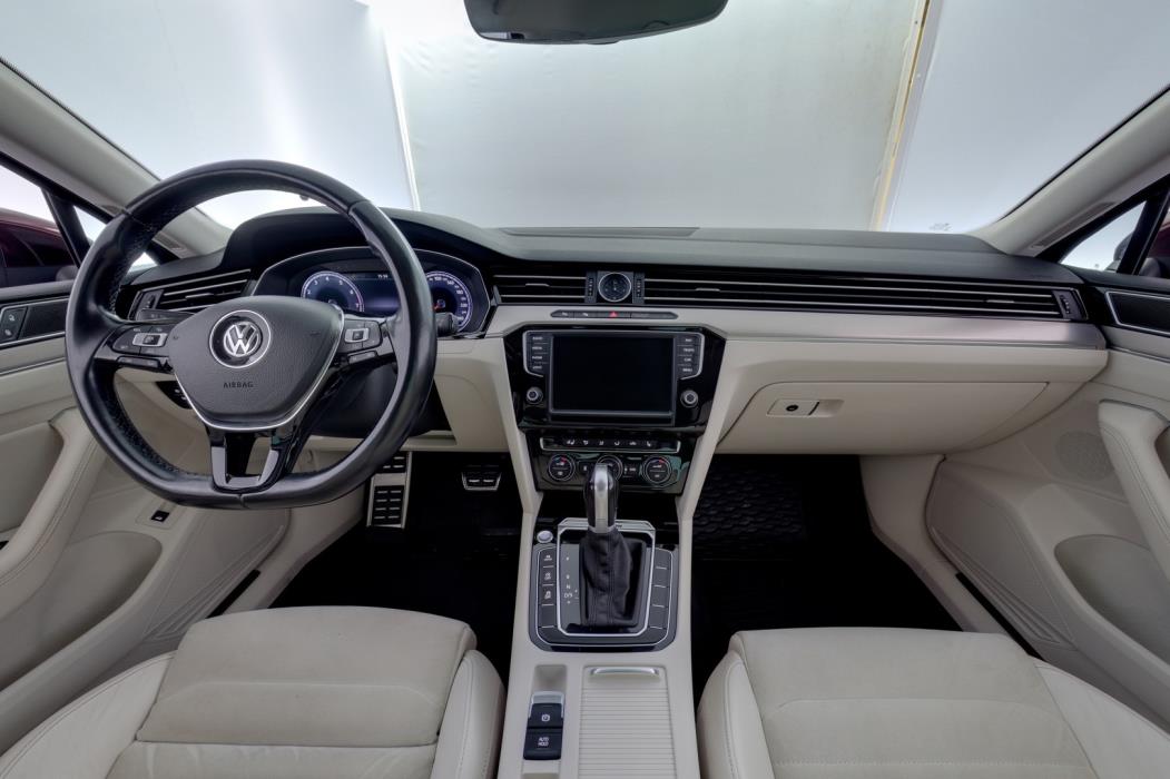 VOLKSWAGEN Passat 2016