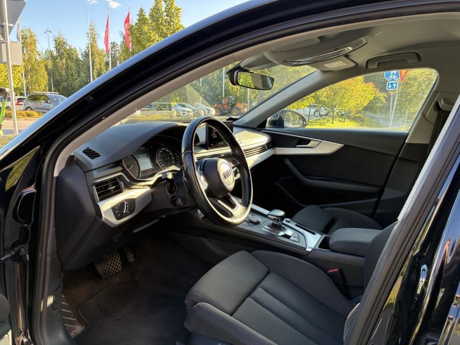 AUDI A4 2016