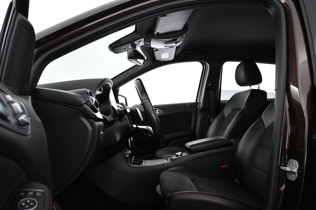 MERCEDES-BENZ B 2016