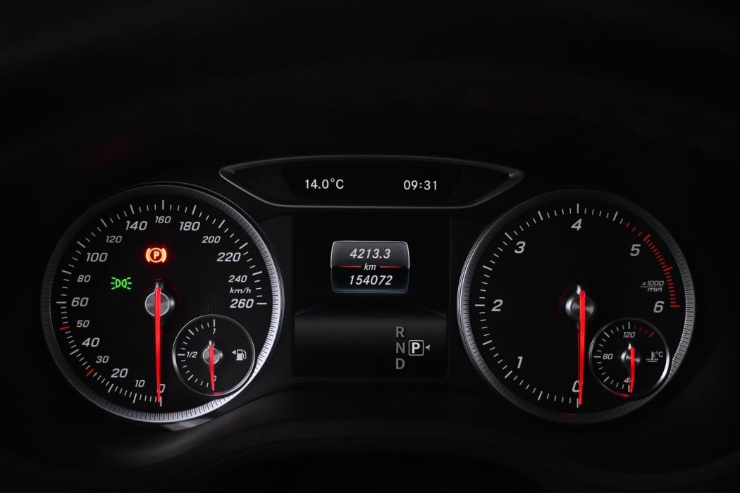 MERCEDES-BENZ B 2016