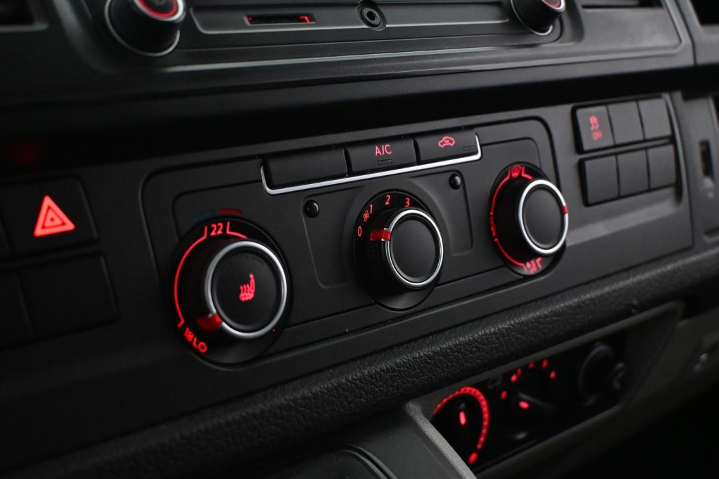 VOLKSWAGEN Transporter 2017