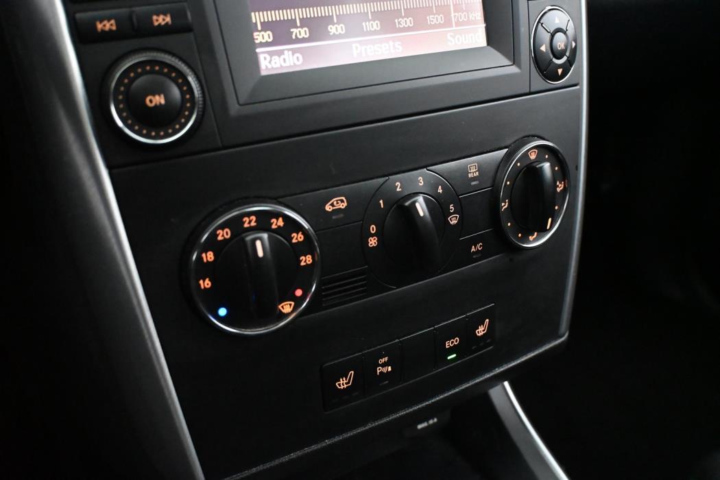 MERCEDES-BENZ B 2011