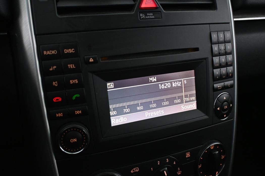 MERCEDES-BENZ B 2011