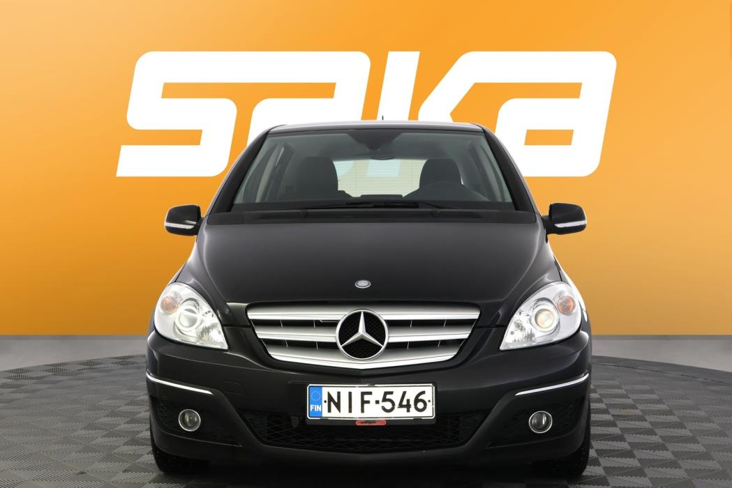 MERCEDES-BENZ B 2011