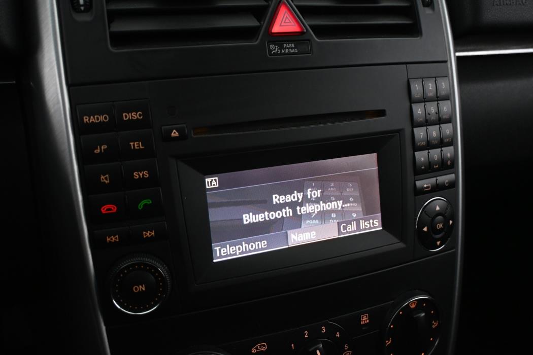 MERCEDES-BENZ B 2011