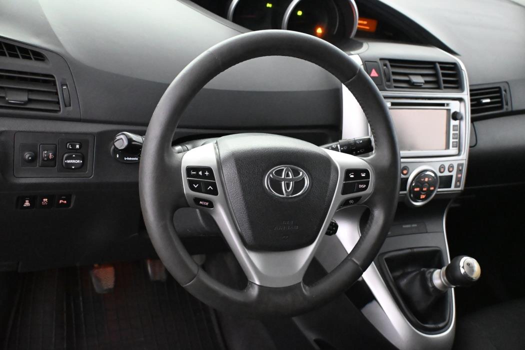 TOYOTA Verso 2012