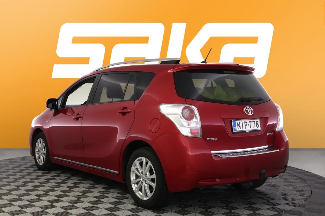 TOYOTA Verso 2012