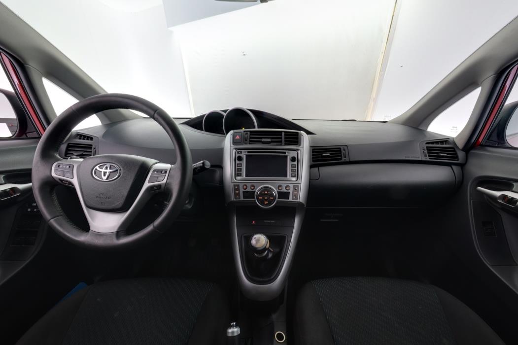 TOYOTA Verso 2012