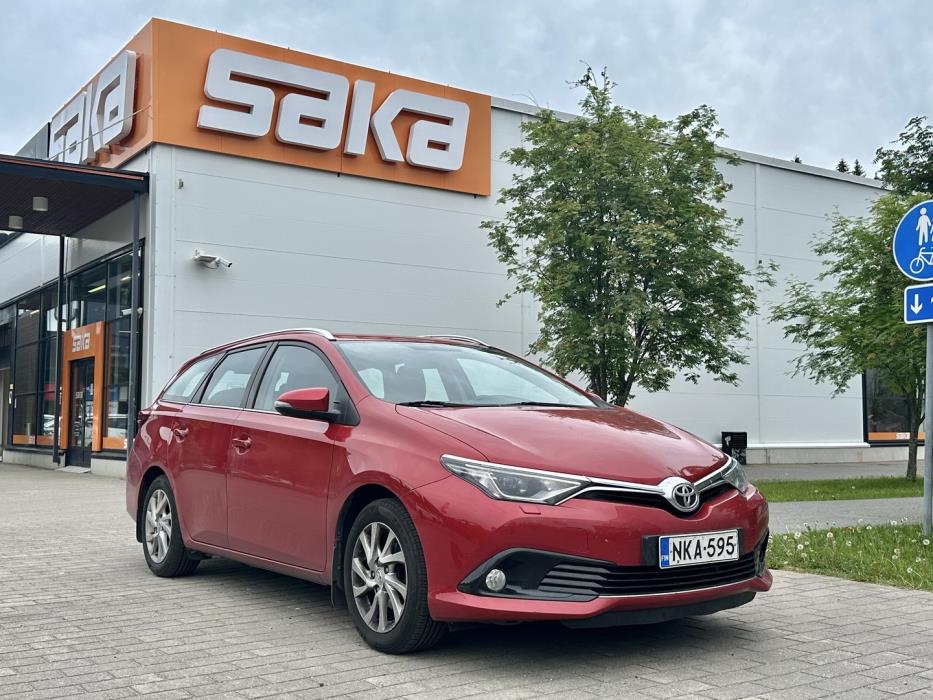 TOYOTA Auris 2016