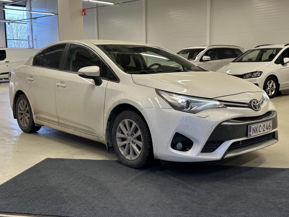 TOYOTA Avensis 2016