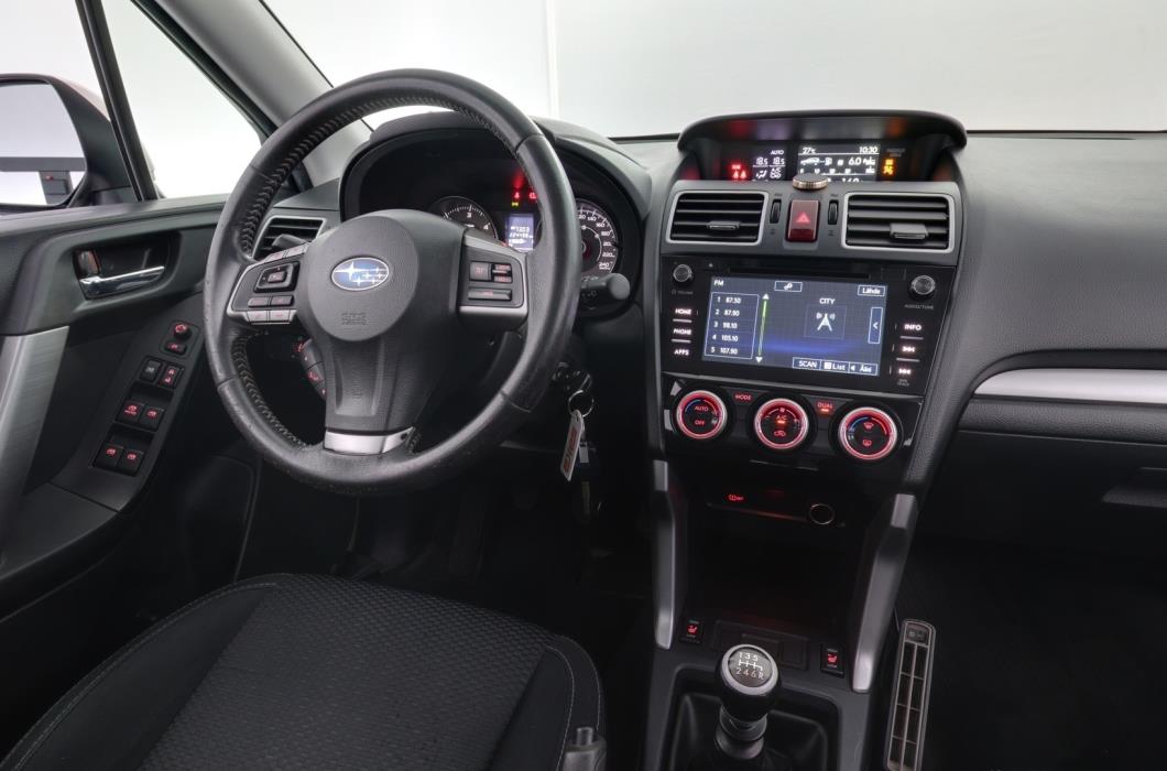 SUBARU Forester 2015