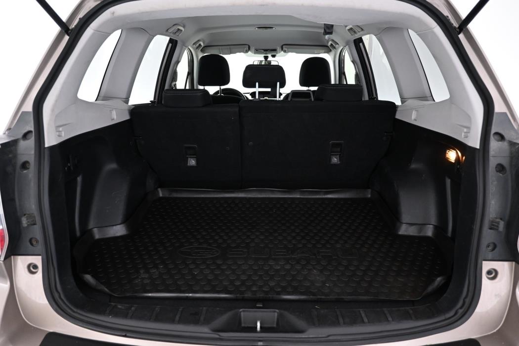 SUBARU Forester 2015