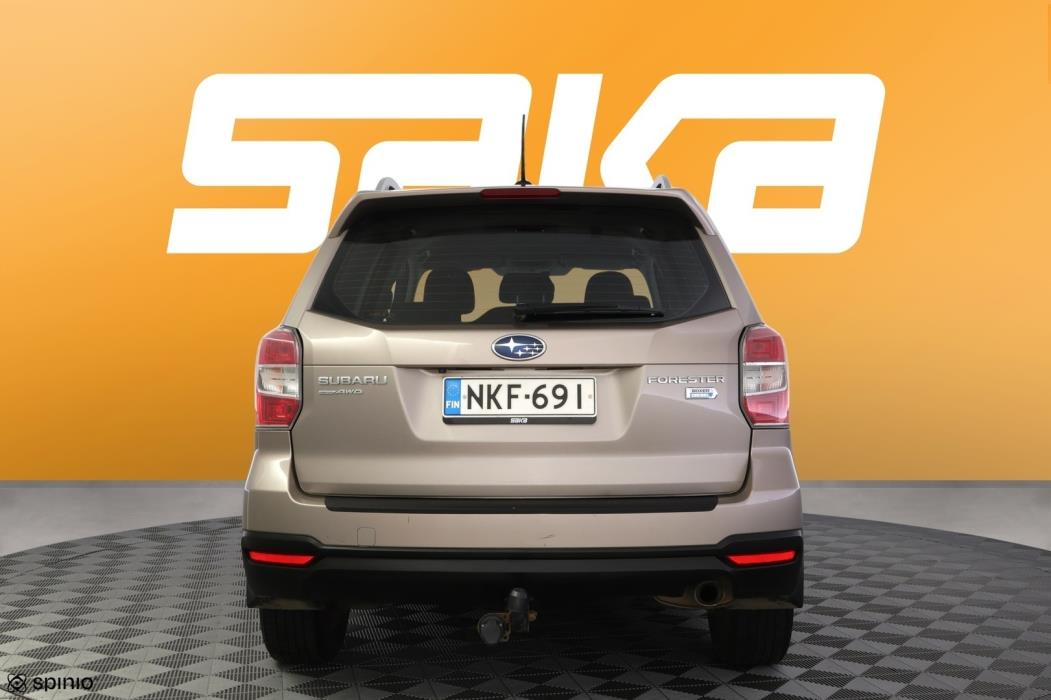 SUBARU Forester 2015