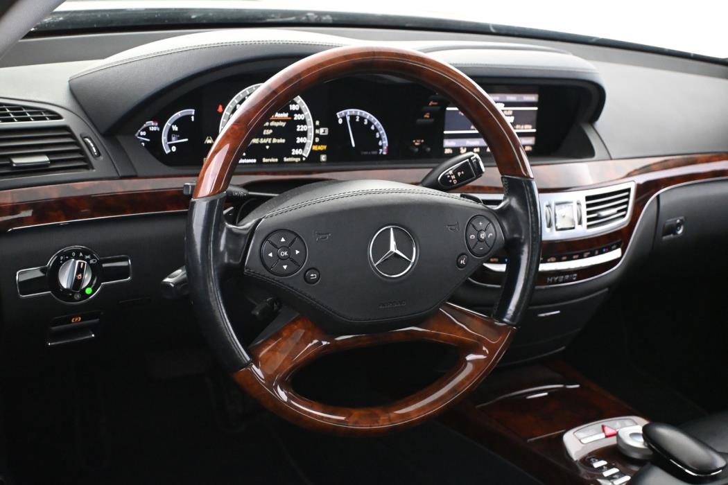 MERCEDES-BENZ S 2009