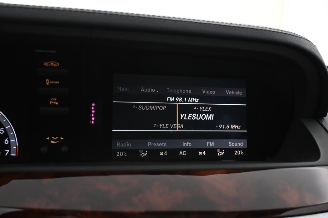 MERCEDES-BENZ S 2009