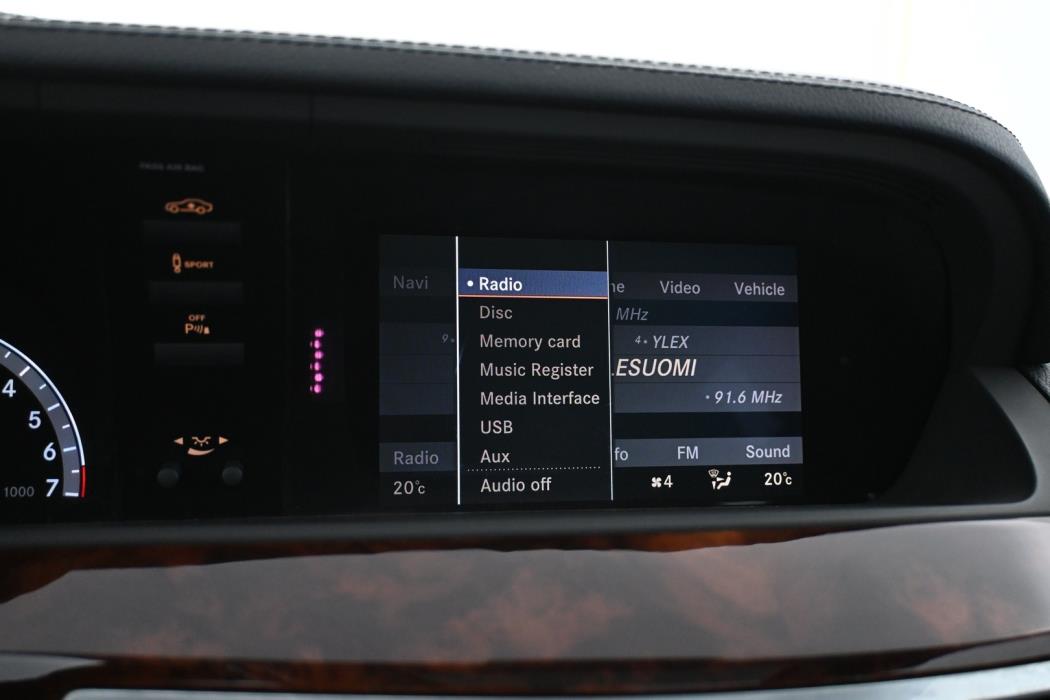 MERCEDES-BENZ S 2009