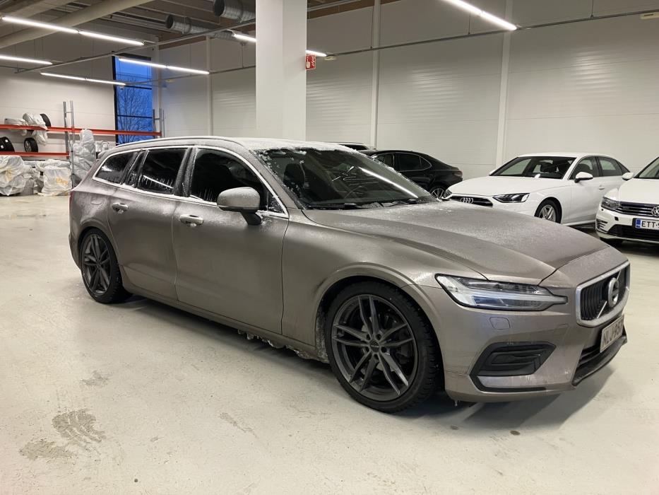 VOLVO V60 2019