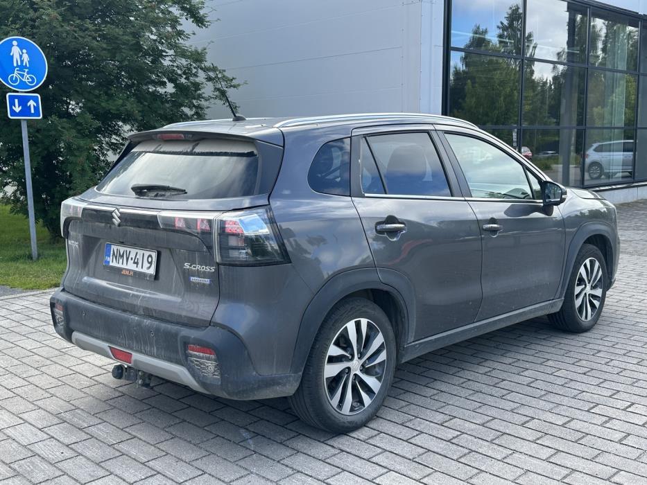 SUZUKI S-Cross 2023
