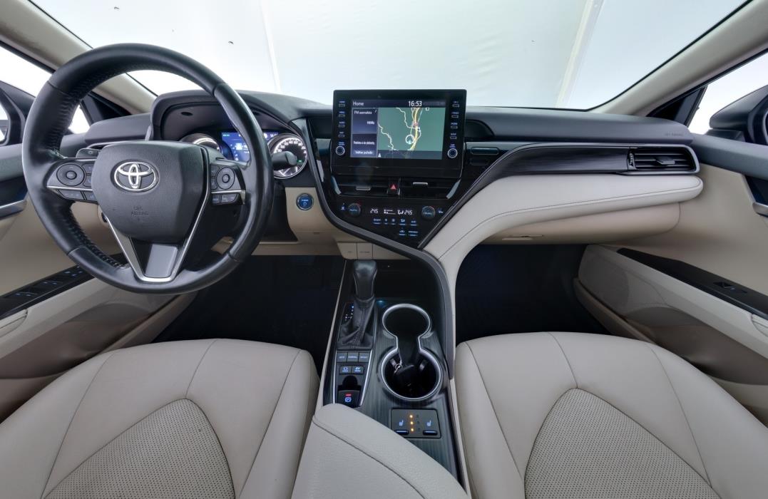 TOYOTA Camry 2023