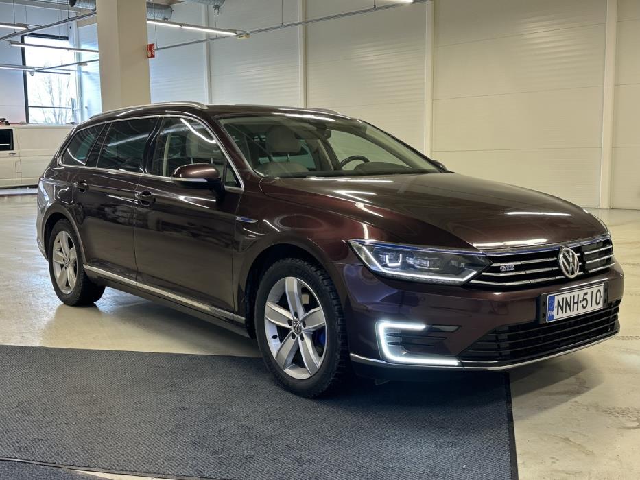 VOLKSWAGEN Passat 2017