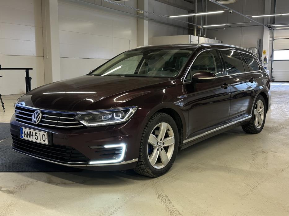 VOLKSWAGEN Passat 2017