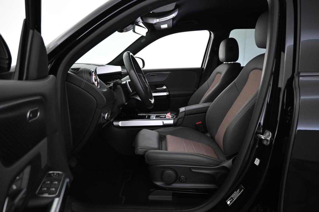 MERCEDES-BENZ EQB 2025