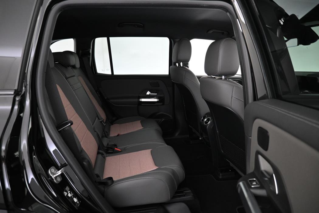 MERCEDES-BENZ EQB 2025