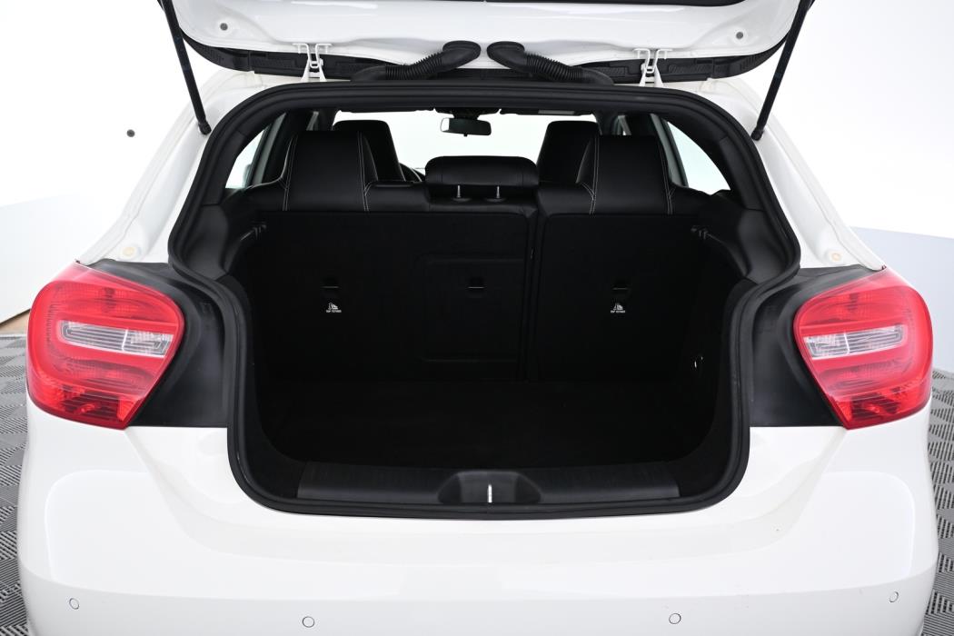 MERCEDES-BENZ A 2013