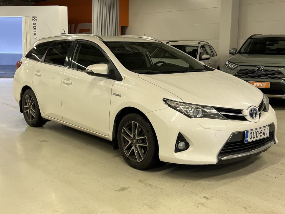 TOYOTA Auris 2014