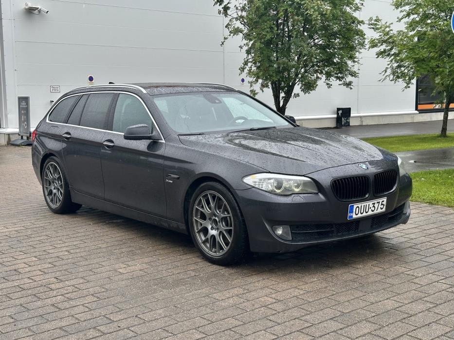 BMW 530 2011