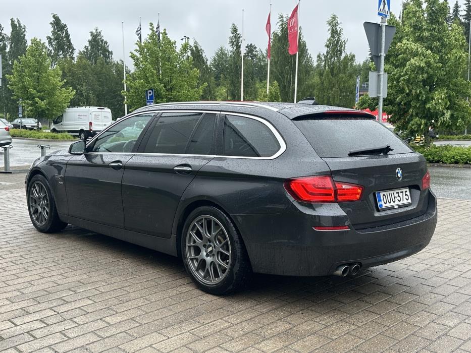 BMW 530 2011