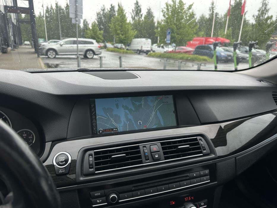 BMW 530 2011