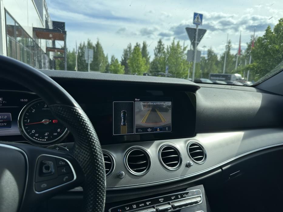 MERCEDES-BENZ E 2017