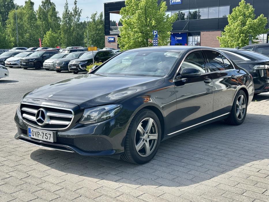 MERCEDES-BENZ E 2017